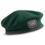 Берет с кокардой зеленый, шерсть, оригинал Австрия. Размеры от 55 до 61 (1 шт.)