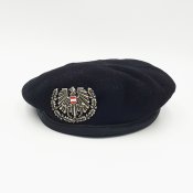 Берет с кокардой черный, шерсть, оригинал Австрия. Размеры 55,58,59,60,61 (1 шт.)
