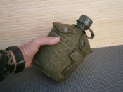 Фляга армійська "US Army bottle" 1 л пластикова в чохлі, олива. MiL-tec Німеччина.