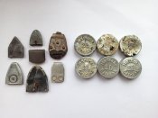 Крышки с  маршевого напитка и окончания хлястиков
