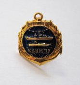КВВМПУ - Київське вище військово-морське політичне училище = корабель = важкий метал