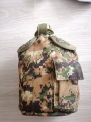 Фляга с алюминиевой кружкой и термочехлом