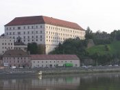 800px-Linzcastle20050926.jpg