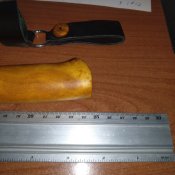 Вот такой нож с ножнами такой будет только у Вас
