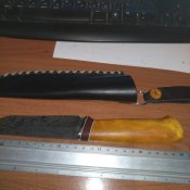 Вот такой нож с ножнами такой будет только у Вас