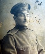 Ратник Государственного ополчения с эмблемами воздухоплавательных частей РИА Петроградъ