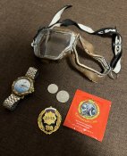 Годинник+окуляри+значок+копійки+чай