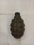 Макет гранаты Ф- 1 с транспортировочной пробкой.