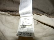 куртка парка Decathlon в захисних кольорах .  Індія.