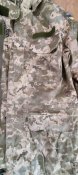 Куртка пиксель с капюшоном, б/у. Блиц.