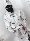 Маскувальний зимовий костюм
