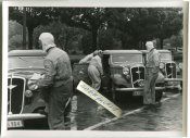 Auto-Rennwagen IS-206266 mit Huschke von Hanstein 1939.jpg