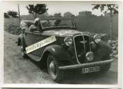 Auto-Rennwagen mit IS-206266 bei der Rallye Monte Carlo 1939.jpg