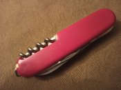 Швейцарський армійський ніж Victorinox Camper, б/в (червоний)