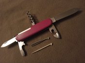 Швейцарський армійський ніж Victorinox Camper, б/в (червоний)