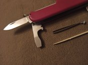 Швейцарський армійський ніж Victorinox Camper, б/в (червоний)
