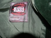 жакет . Тіроль . Австрія . 45 % нова шерсть 55 % поліестер.