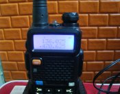 Рация Baofeng uv-5r  5 ватт б/у рабочая с зарядкой
