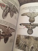 Довідник «Металеві емблеми СС»