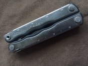 Мультитул Leatherman Kick / Лезерман Кік.