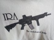 Білий светер з капюшоном ("худі") М4 "IRA (Ірландська Республіканська Армія) - The Undefeated Army"