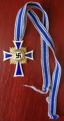 Почётный крест Немецкой матери в золоте.