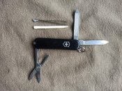 Ніж Victorinox Classic, б/в (чорний)