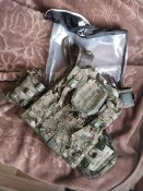 Плитоноска Mikado. Нова, з біркою. (Ціна в магазині 6900)
