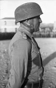 Fallschirmjägerhelm M38 — стальна каска