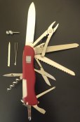 Нож Victorinox WorkChamp 0.8564. 111 mm, красный