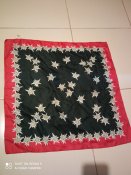 Бандана , платок( Італія)Із зображенням едельвейса.58 см. Х 58 см.  100% поліестр