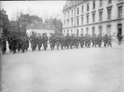 Les_soldats_russes_а_La_[...]Agence_Rol_btv1b6946142h_1.jpg