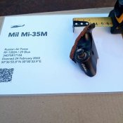 Частинка збитого російського вертольоту МІ 35 М.