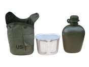 Фляга з кружкою армійська US Army Вottle 1 л пластикова в чохлі олива