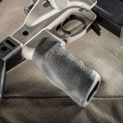 Рукоятка пистолетная Ergo Suregrip™ Deluxe для AR15/10. Black