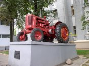 Tractor_Belarus_MTZ-2-2.jpg