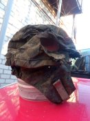 Підгорівший кавер з залишком стрічки та шоломом