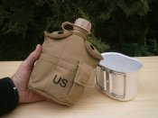 Фляга з кружкою армійська US Army Вottle 1 л пластикова в чохлі Койот
