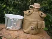 Фляга з кружкою армійська US Army Вottle 1 л пластикова в чохлі Койот