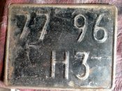 Военный номерной знак, автомобильный номер.
