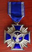 За службу в NSDAP в серебре (За 15 лет выслуги).