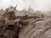 Солдат вермахта с автоматом StG 44