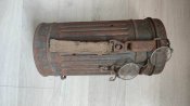 Противогазный бак с очками