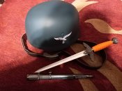 Fallschirmjägerhelm M38 — стальна каска
