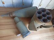 Головная часть со взрывателем, блок стабилизаторов.