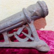 Стара чавунна підставка під прапор з символікою ( 1930-40роки, настінна)