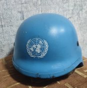 Боевой шлем ,шуберт 826 ООН.