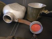 Оригинальный котелок с флягой армии Германии.