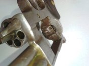 Револьвер похож на Смит-Вессон Ммг, Схп. (Smith & WESSON)