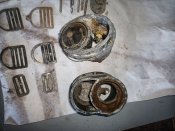 Пряжечки, зацепи ,комплектуючі до німецьких протигазів